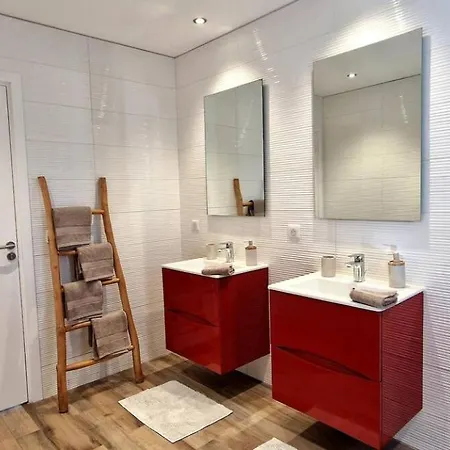 Moderne Avec Piscine 4 Etoiles ソエッタ