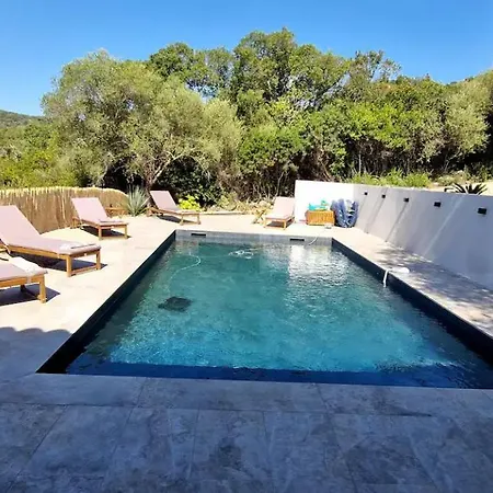 Moderne Avec Piscine 4 Etoiles