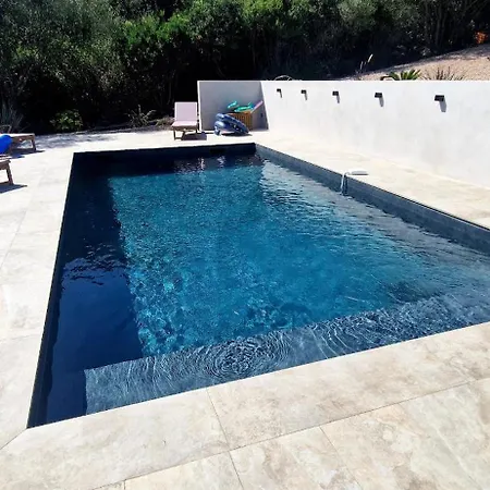 Moderne Avec Piscine 4 étoiles * Sotta