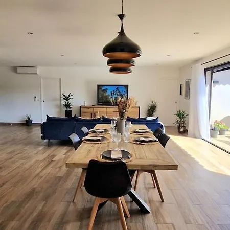 Moderne Avec Piscine 4 Etoiles ヴィラ *