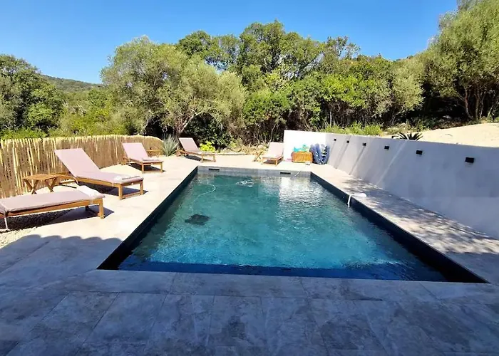 Moderne Avec Piscine 4 Etoiles