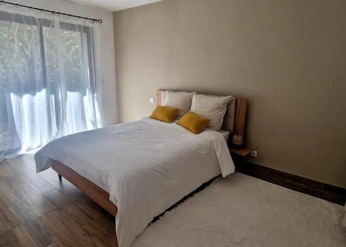 וילה Moderne Avec Piscine 4 Etoiles סוטה