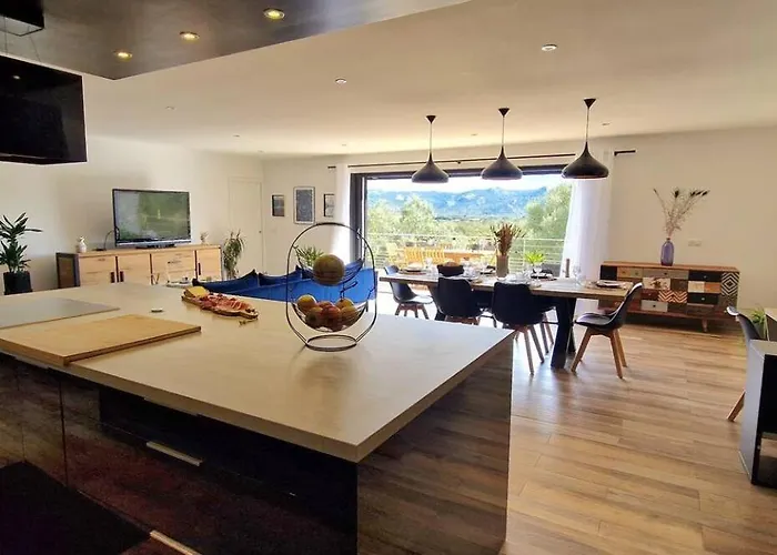 Moderne Avec Piscine 4 Etoiles