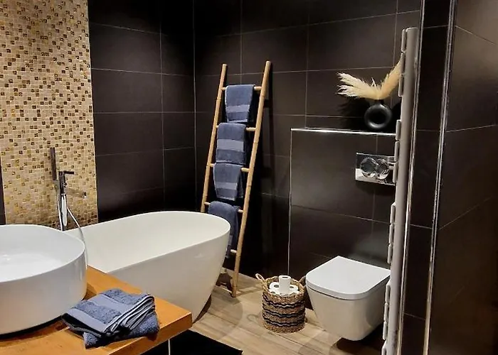 Moderne Avec Piscine 4 Etoiles וילה סוטה