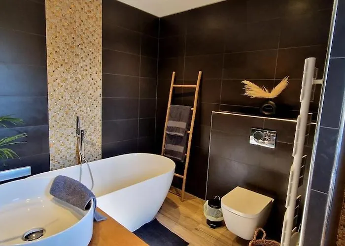 Moderne Avec Piscine 4 Etoiles וילה סוטה