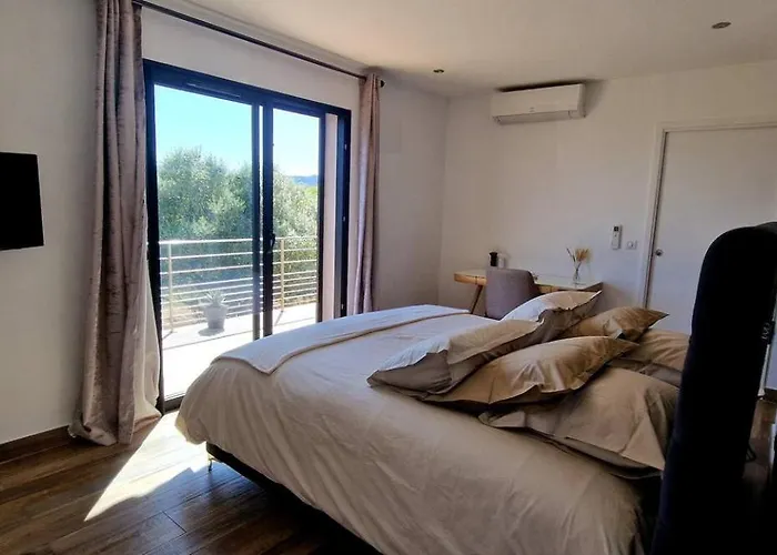 Moderne Avec Piscine 4 Etoiles וילה סוטה